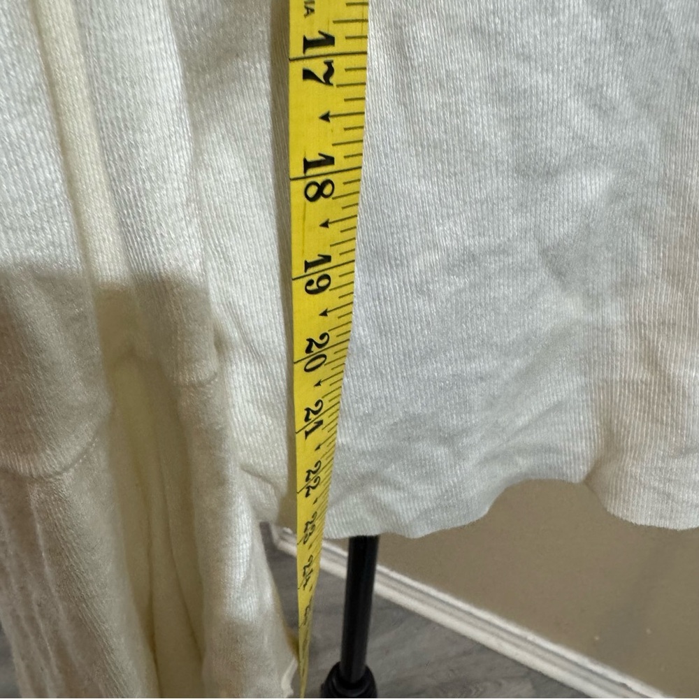 Express‎ Cream Bell Sleeve sweater - Picture 7 of 9